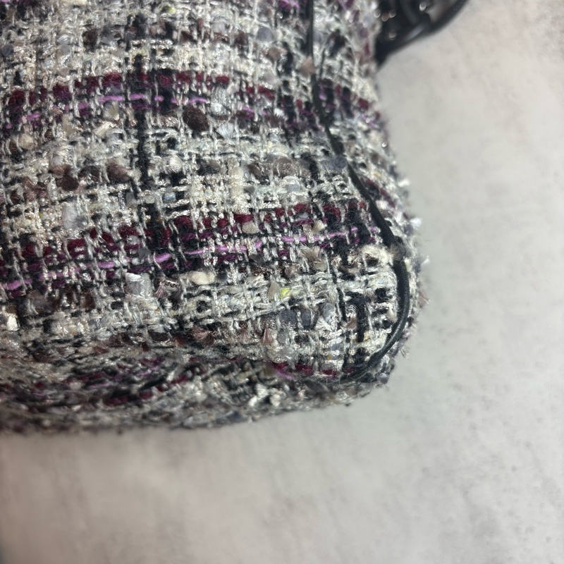 chanel 灰底紅黑格紋 羊毛 斜紋 軟呢 黑皮串銀鏈-15