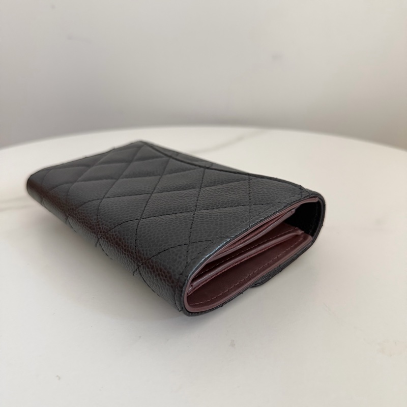 Chanel黑色荔枝金扣中夾-2