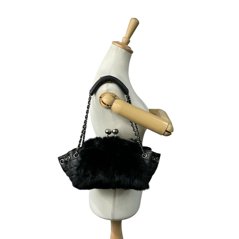 香奈兒黑色絎縫皮草皮革單背包,配銀色五金配件,女士款-3