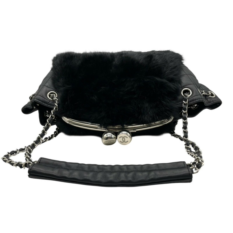 香奈兒黑色絎縫皮草皮革單背包,配銀色五金配件,女士款-6