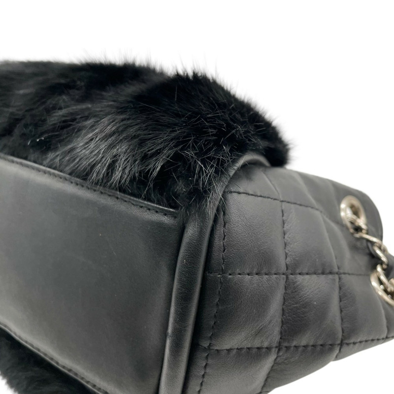香奈兒黑色絎縫皮草皮革單背包,配銀色五金配件,女士款-9