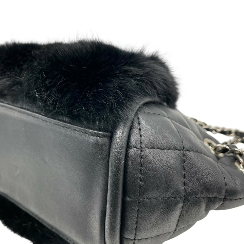 香奈兒黑色絎縫皮草皮革單背包,配銀色五金配件,女士款-11