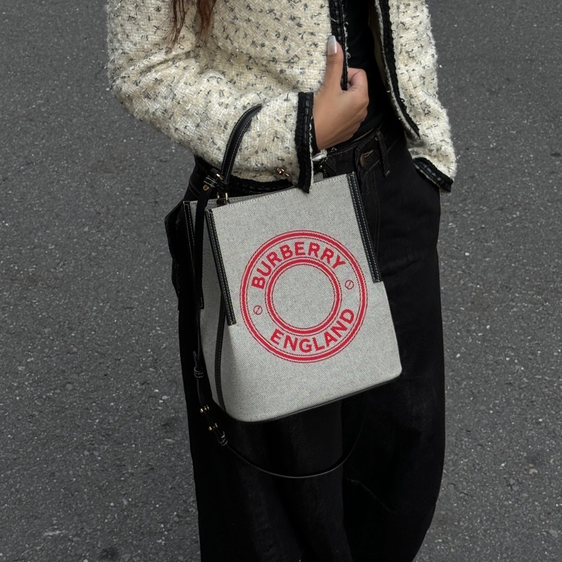 【全新品🎁】 Burberry 專櫃新款 水桶包 斜背包 （專櫃83,000）-16