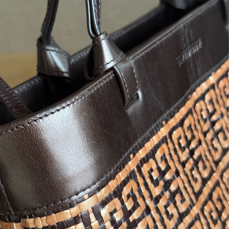 Givenchy紀梵希 皮革編織手提包-17