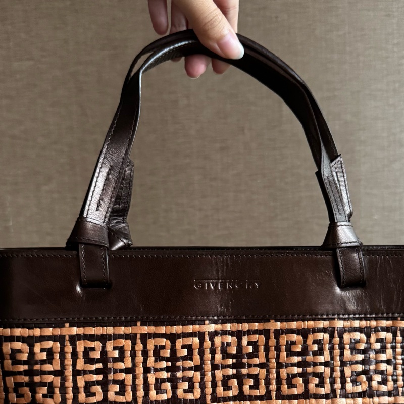 Givenchy紀梵希 皮革編織手提包-20