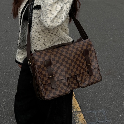 【極新🎁】 LV Damier 棋盤格 郭富城包 郵差包 （專櫃11.7萬）