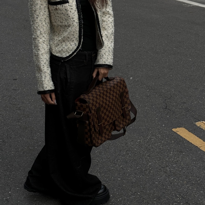 【極新🎁】 LV Damier 棋盤格 郭富城包 郵差包 （專櫃11.7萬）-6