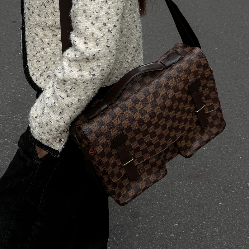 【極新🎁】 LV Damier 棋盤格 郭富城包 郵差包 （專櫃11.7萬）-30
