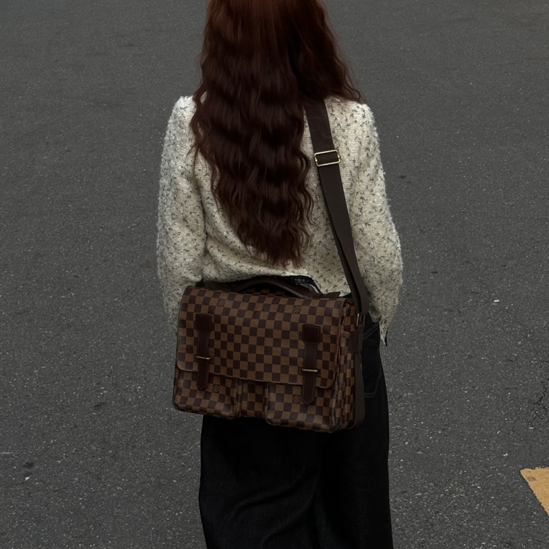 【極新🎁】 LV Damier 棋盤格 郭富城包 郵差包 （專櫃11.7萬）-33