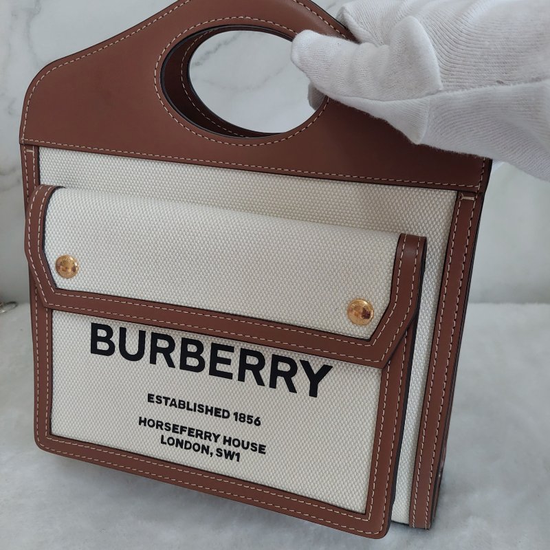 BURBERRY 巴寶莉 🎀實拍 🎀字母帆布拼皮革手提/斜背兩用包(米白x木棕色)Mini~近新閒置品-15
