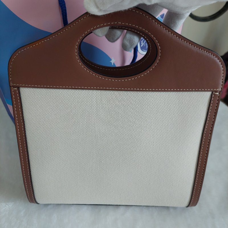 BURBERRY 巴寶莉 🎀實拍 🎀字母帆布拼皮革手提/斜背兩用包(米白x木棕色)Mini~近新閒置品-21
