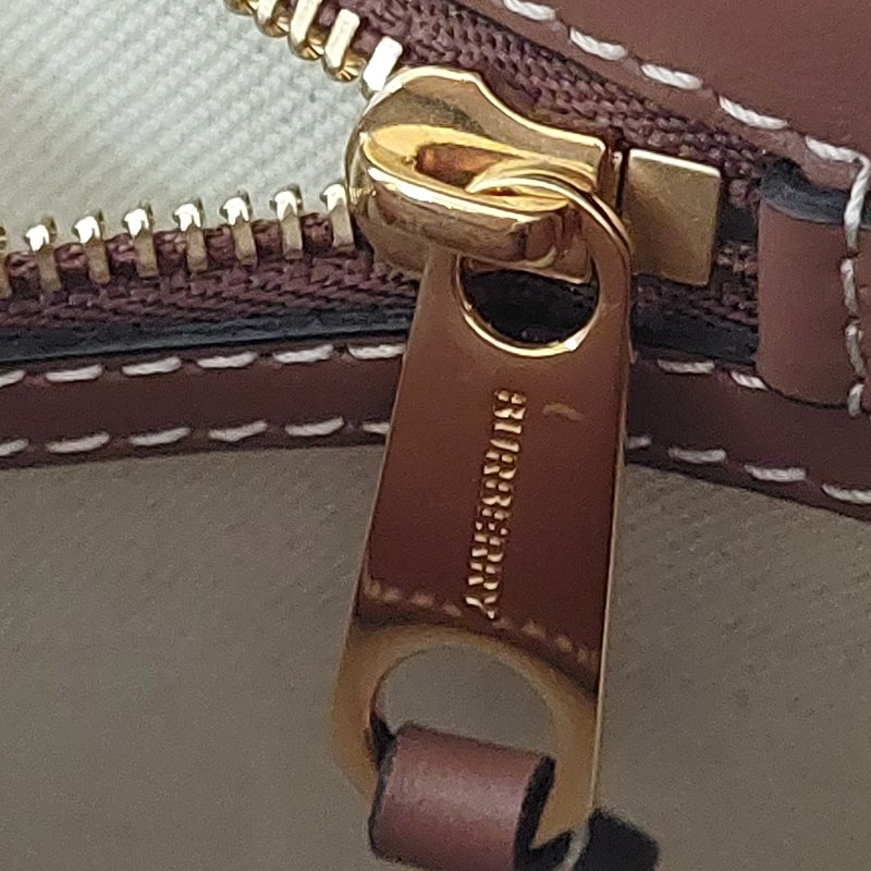 BURBERRY 巴寶莉 🎀實拍 🎀字母帆布拼皮革手提/斜背兩用包(米白x木棕色)Mini~近新閒置品-51