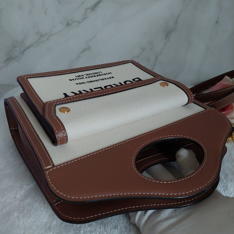 BURBERRY 巴寶莉 🎀實拍 🎀字母帆布拼皮革手提/斜背兩用包(米白x木棕色)Mini~近新閒置品-67