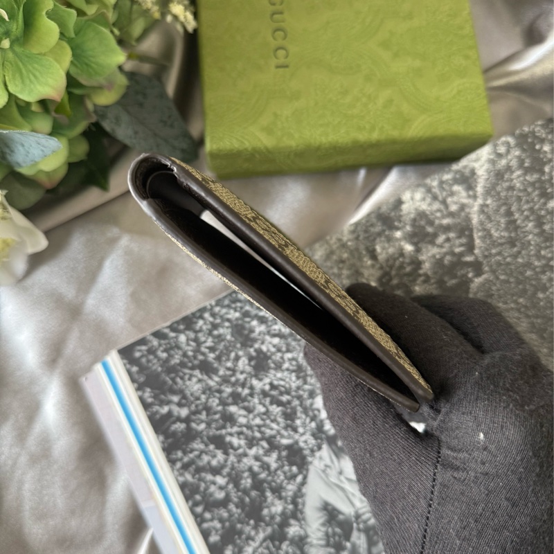 Ophidia GG 塗層帆布綠紅對開8卡短夾(米色/烏木色)-8