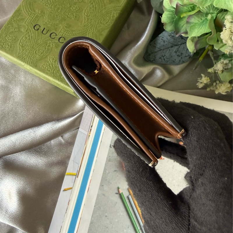 GG Supreme 塗層帆布二折卡片小短夾(米色/烏木色)-2