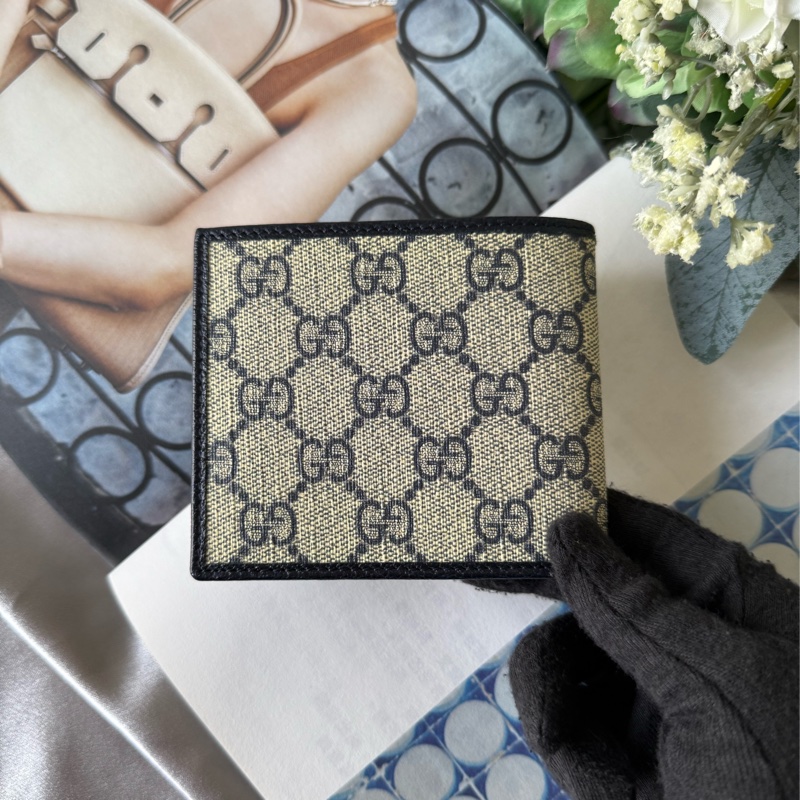 Interlocking G Logo 對開8卡短夾(米色/黑藍色)-3