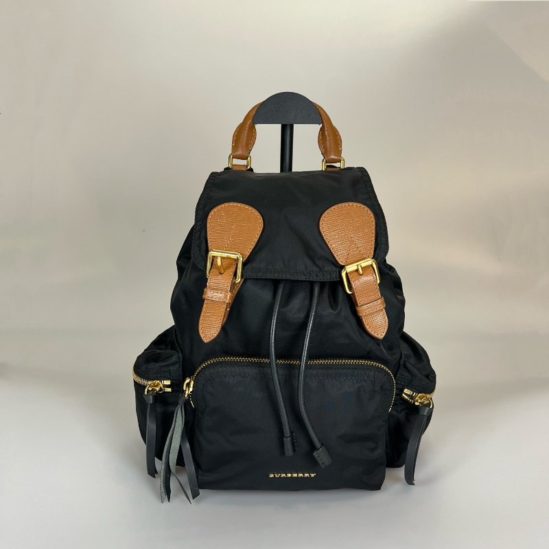 BURBERRY 黑色帆布後背包-0