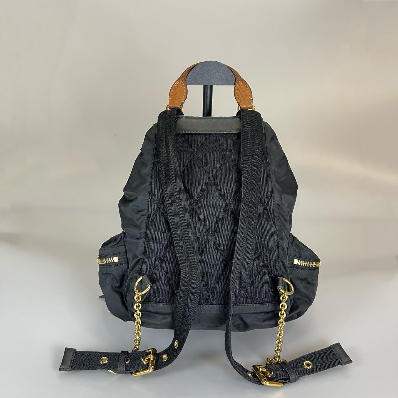 BURBERRY 黑色帆布後背包-1