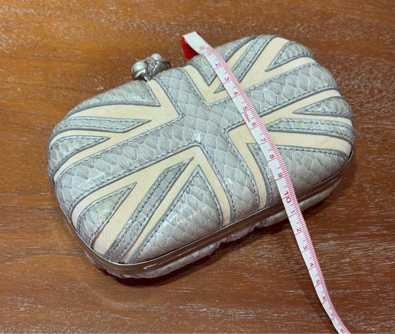 Alexander McQueen 骷髏頭手拿包-17