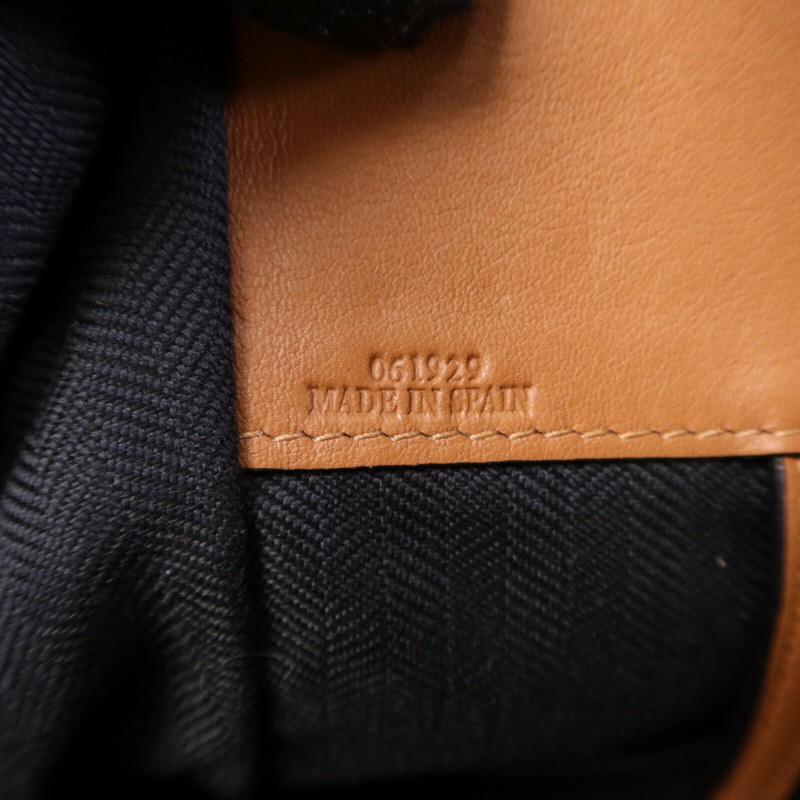 LOEWE 牛皮皮革Hammock銀扣肩背袋-7