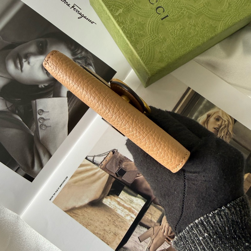 Marmont 金色標誌粒紋皮革釦式二折短夾(裸粉色)-5