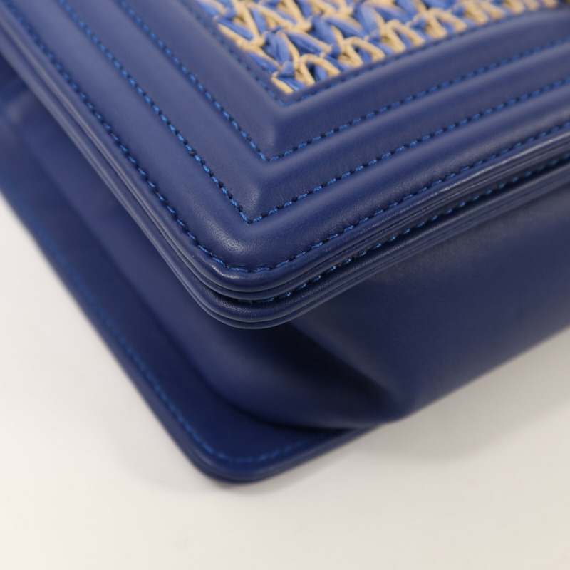 CHANEL Raffia Chanel Boy 25金扣鏈帶肩背袋-11