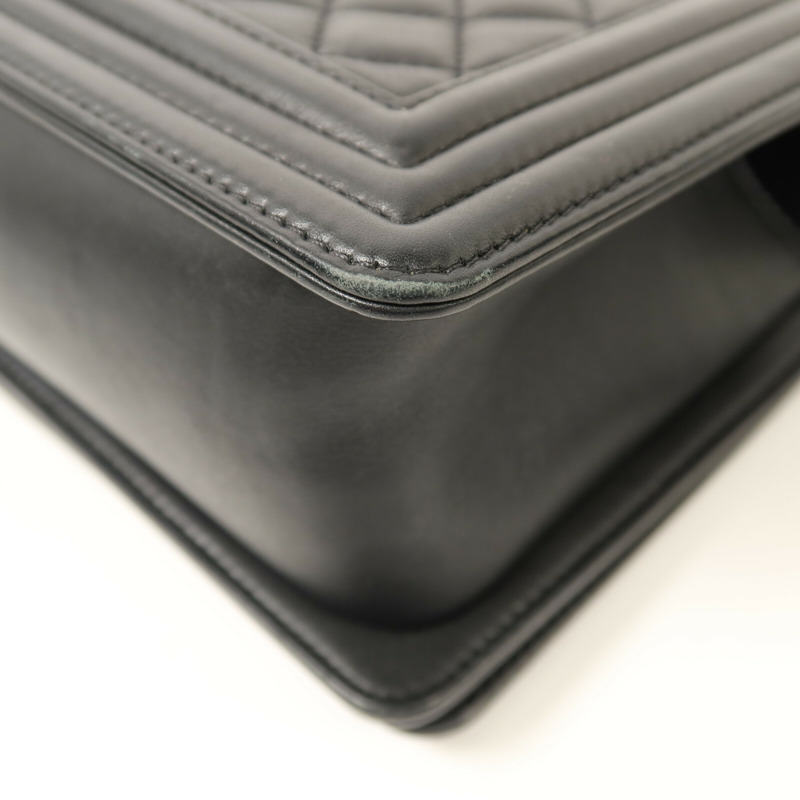 CHANEL 羊皮皮革Boy 25銀扣鏈帶肩背袋-13