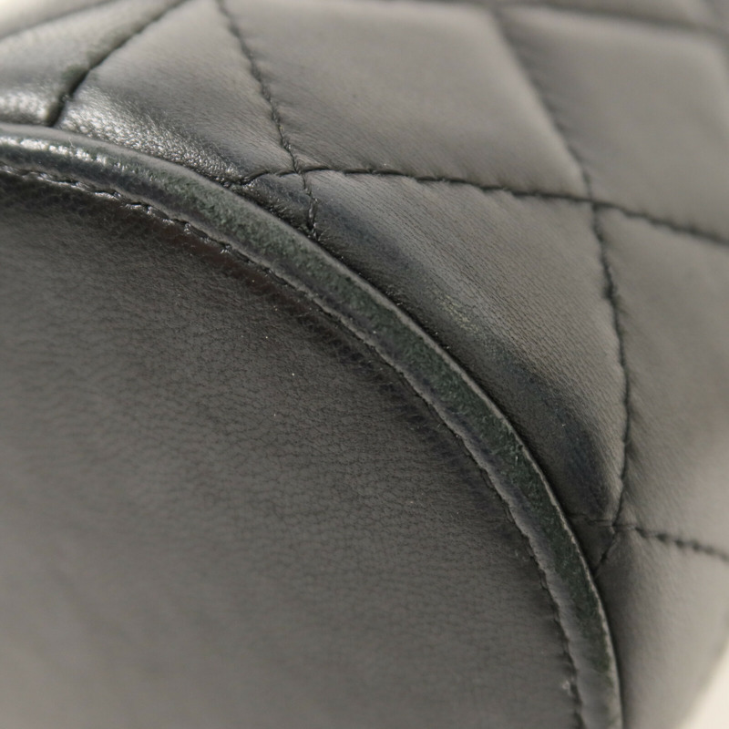 CHANEL 羊皮皮革Bucket Bag金扣鏈帶肩背袋-15