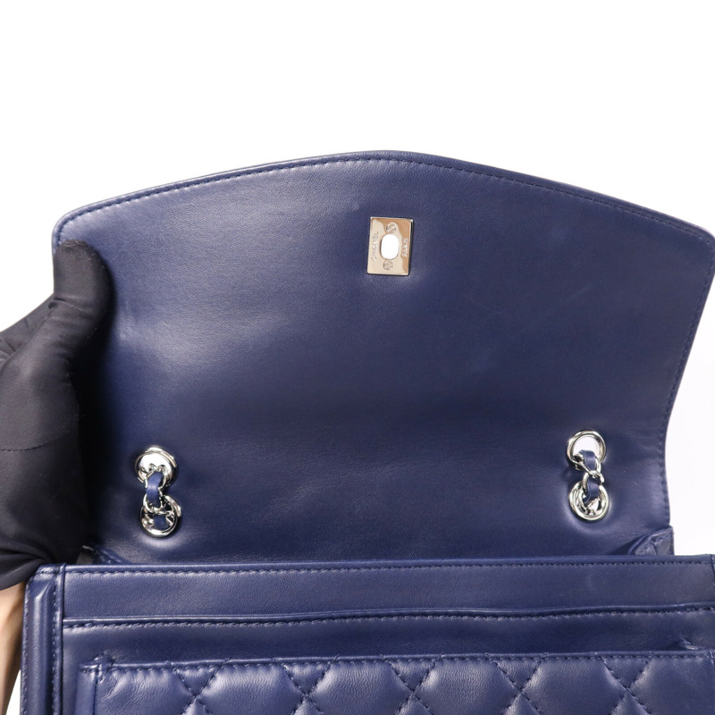 CHANEL 羊皮皮革Chain Shoulder Bag銀扣鏈帶肩背袋-14