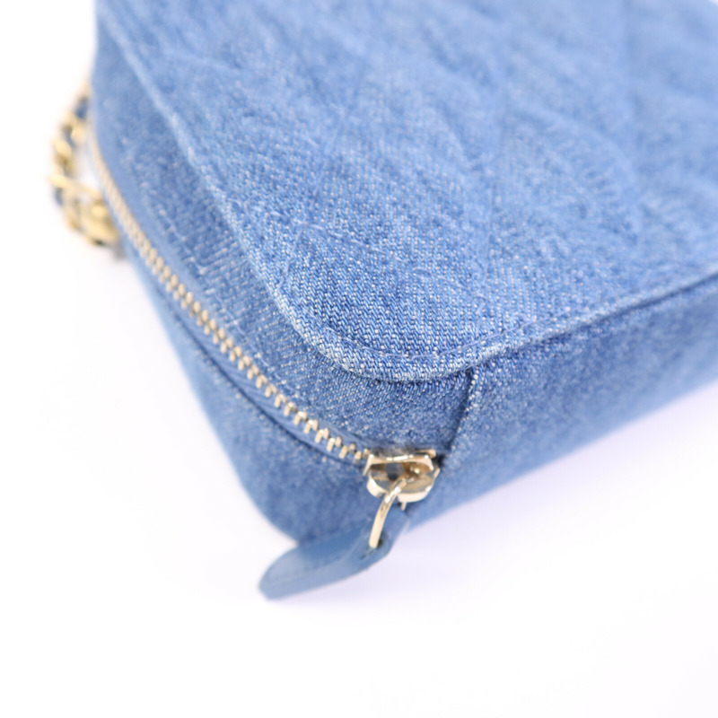 CHANEL 牛仔布Pearl Crush金扣鏈帶肩背袋-11