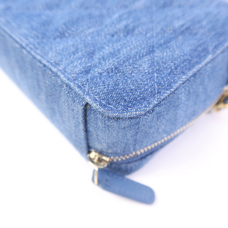 CHANEL 牛仔布Pearl Crush金扣鏈帶肩背袋-12