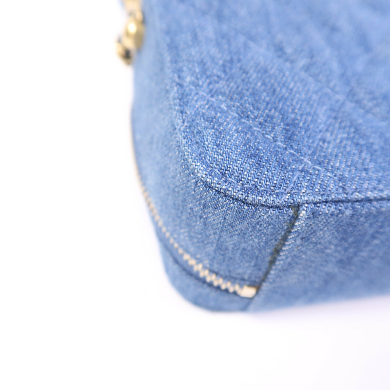 CHANEL 牛仔布Pearl Crush金扣鏈帶肩背袋-13