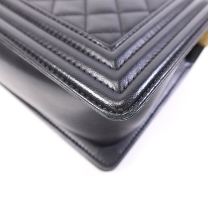 CHANEL 羊皮皮革Boy 25金扣鏈帶肩背袋-12