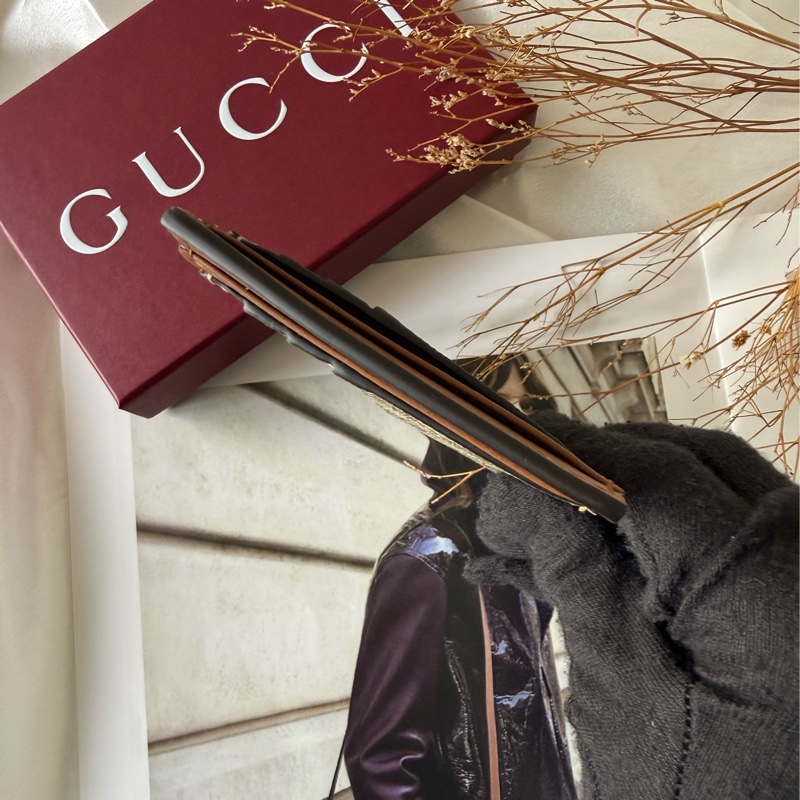 GG Emblem 塗層帆布及皮革多卡卡片夾(米色/深棕色)-2