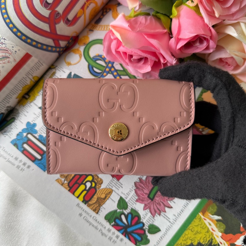 GG Logo 壓紋牛皮釦式卡片夾/名片夾(玫瑰粉)-1