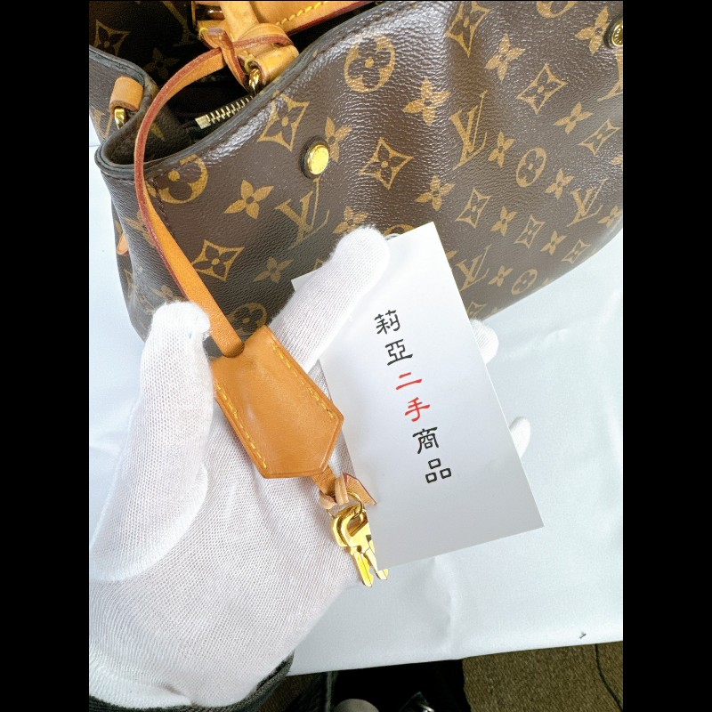 莉亞精品♡LV 經典蒙田 二手美包-24