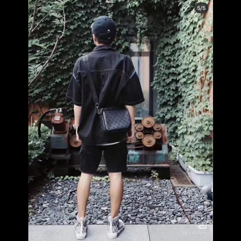 莉亞精品♡LV 三合一郵差包 近新閒置-2