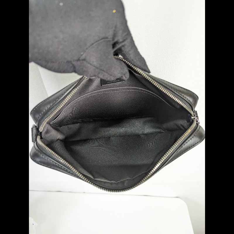 莉亞精品♡LV 三合一郵差包 近新閒置-14