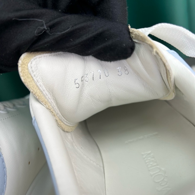 99新 亞歷山大 麥昆鞋子 小白鞋 38碼 藍尾 霧霾藍-7