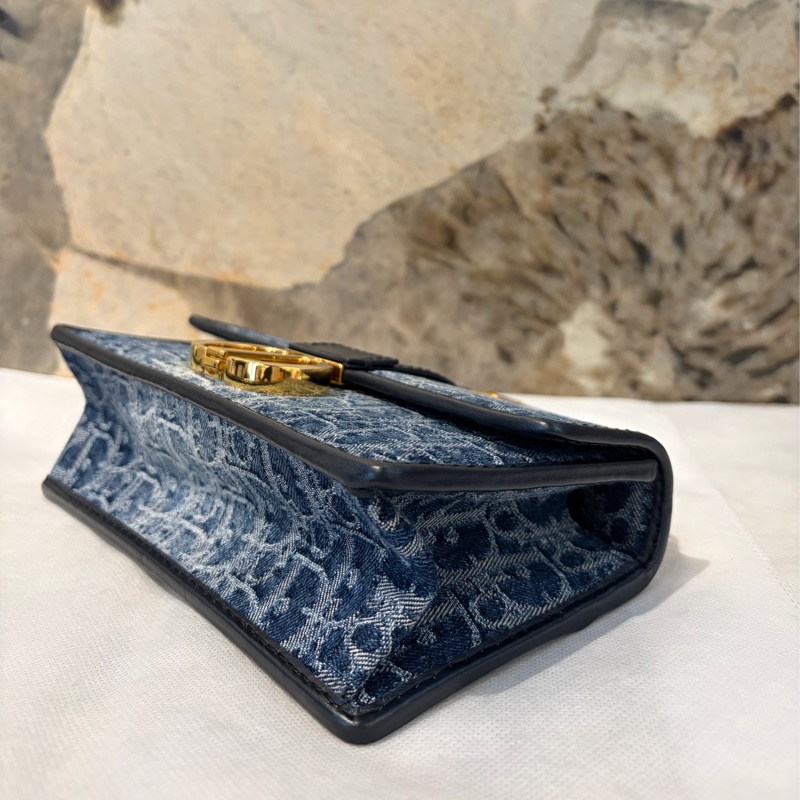 Dior 單寧布蒙田East West 金釦掀蓋斜背包-6