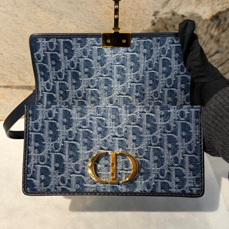 Dior 單寧布蒙田East West 金釦掀蓋斜背包-9