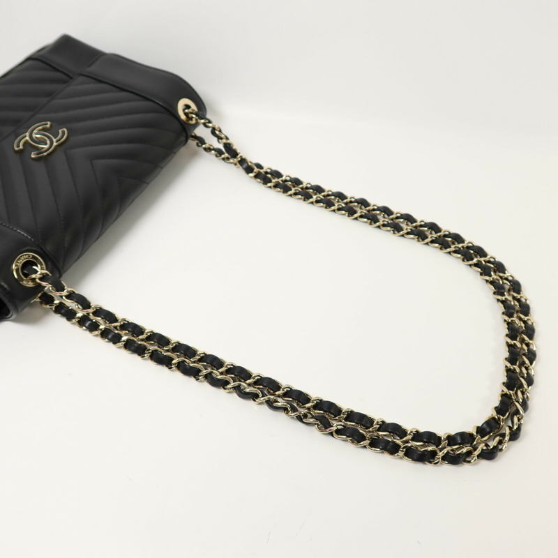 CHANEL 牛皮皮革Chain Shoulder金扣鏈帶肩背袋-7
