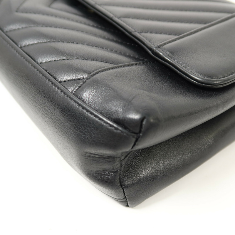 CHANEL 牛皮皮革Chain Shoulder金扣鏈帶肩背袋-11