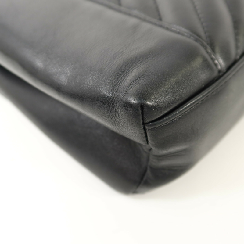 CHANEL 牛皮皮革Chain Shoulder金扣鏈帶肩背袋-12