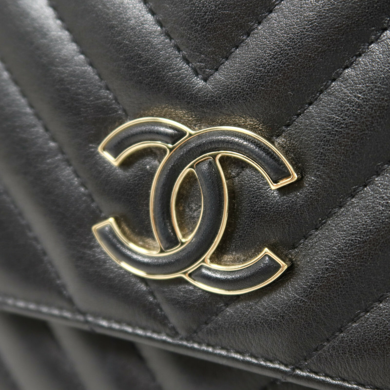 CHANEL 牛皮皮革Chain Shoulder金扣鏈帶肩背袋-14