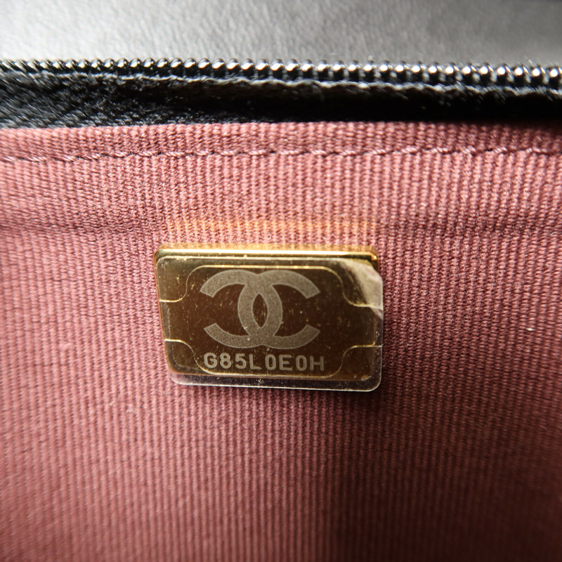 CHANEL 羊皮皮革WOC Wallet On Chain金扣鏈帶肩背袋-7