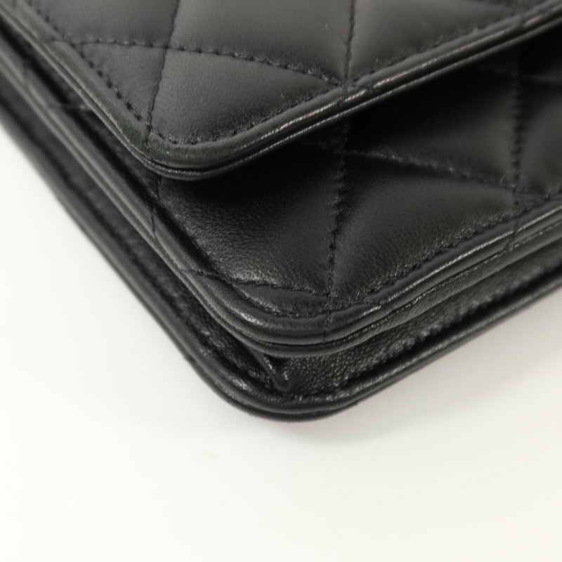 CHANEL 羊皮皮革WOC Wallet On Chain金扣鏈帶肩背袋-11