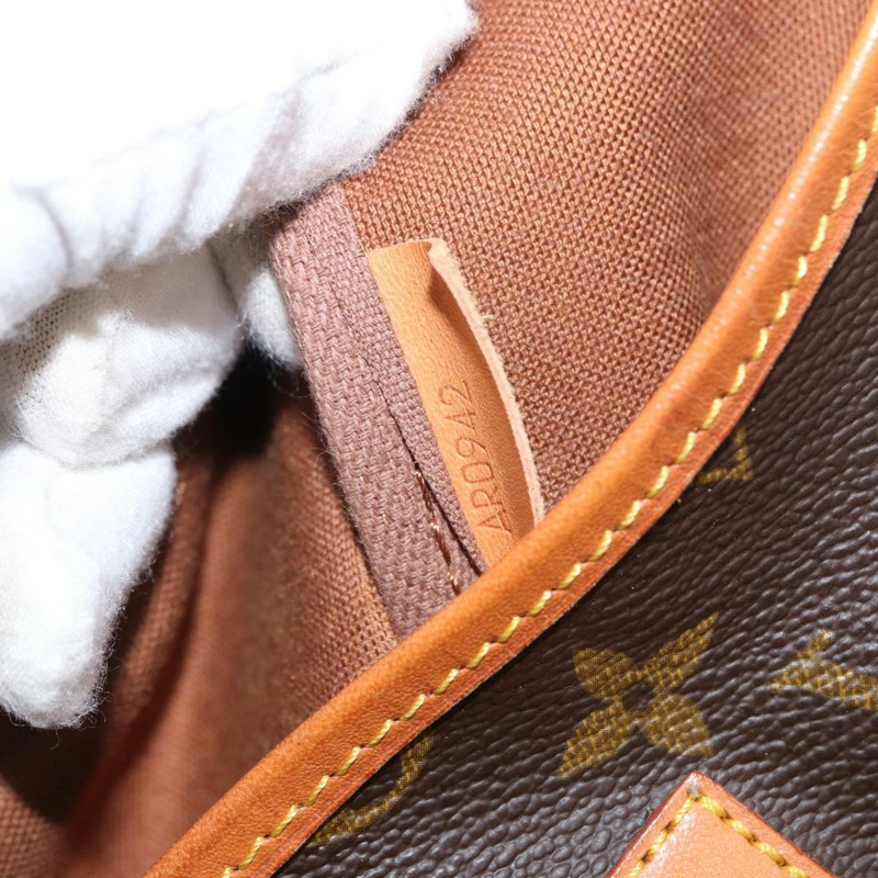 【日本直送】路易威登 Monogram Saumur 35 肩背包 M42254 LV Auth ka812-11