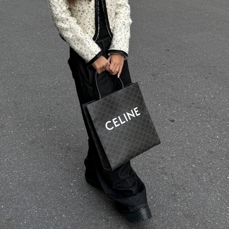 【時尚超好看😎】 Celine 經典老花 托特提包 （專櫃93,000）-24