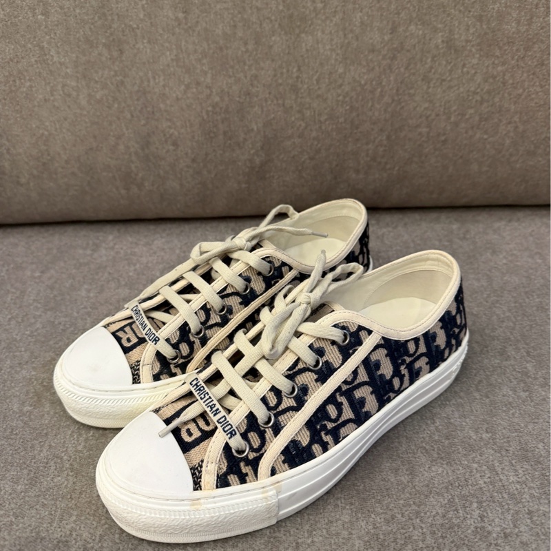 DIOR刺繡餅乾鞋-1